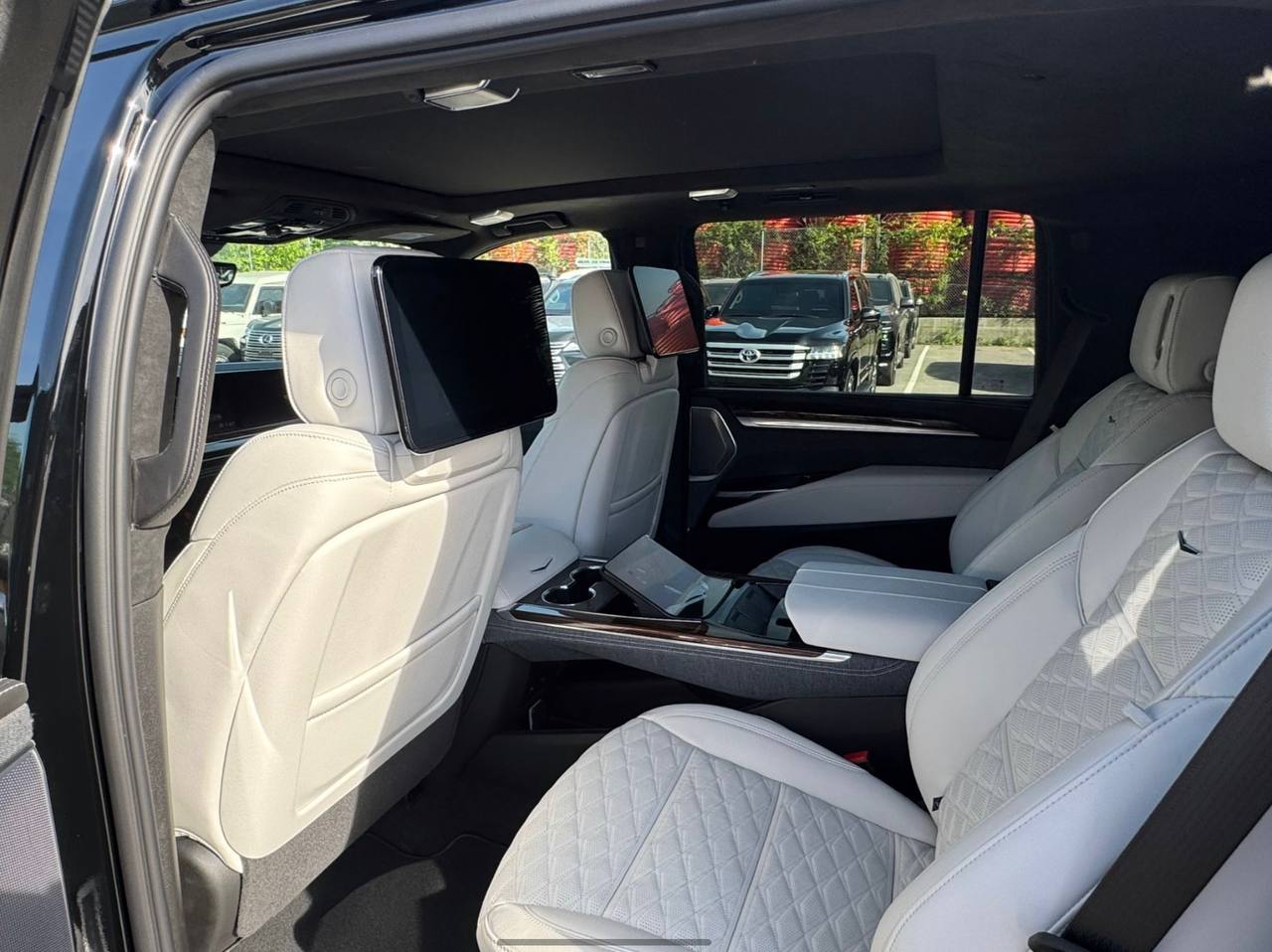 2026 Cadillac Escalade ESV Platinum Sport