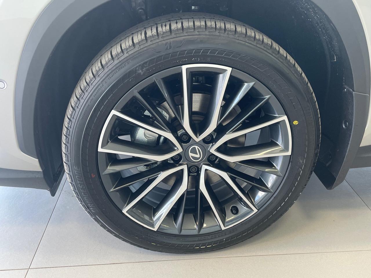 2026 Lexus NX 350h TI