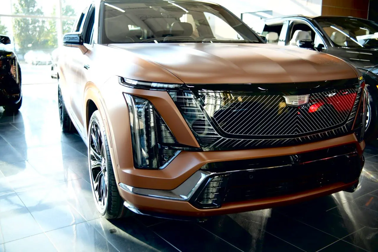2027 Cadillac Vistiq Platinum
