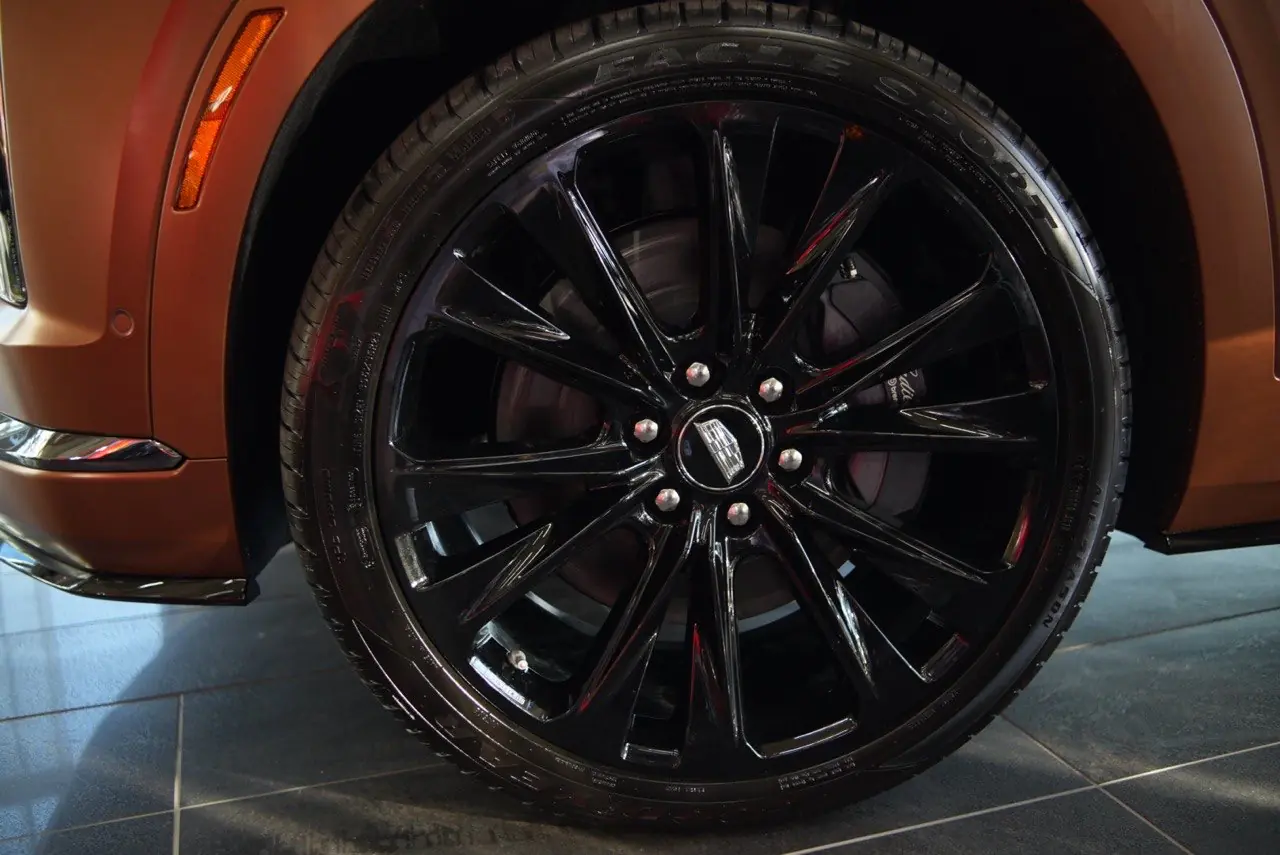 2027 Cadillac Vistiq Platinum