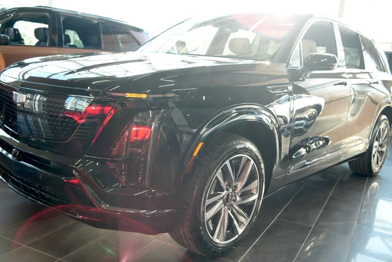 2027 Cadillac Vistiq Sport