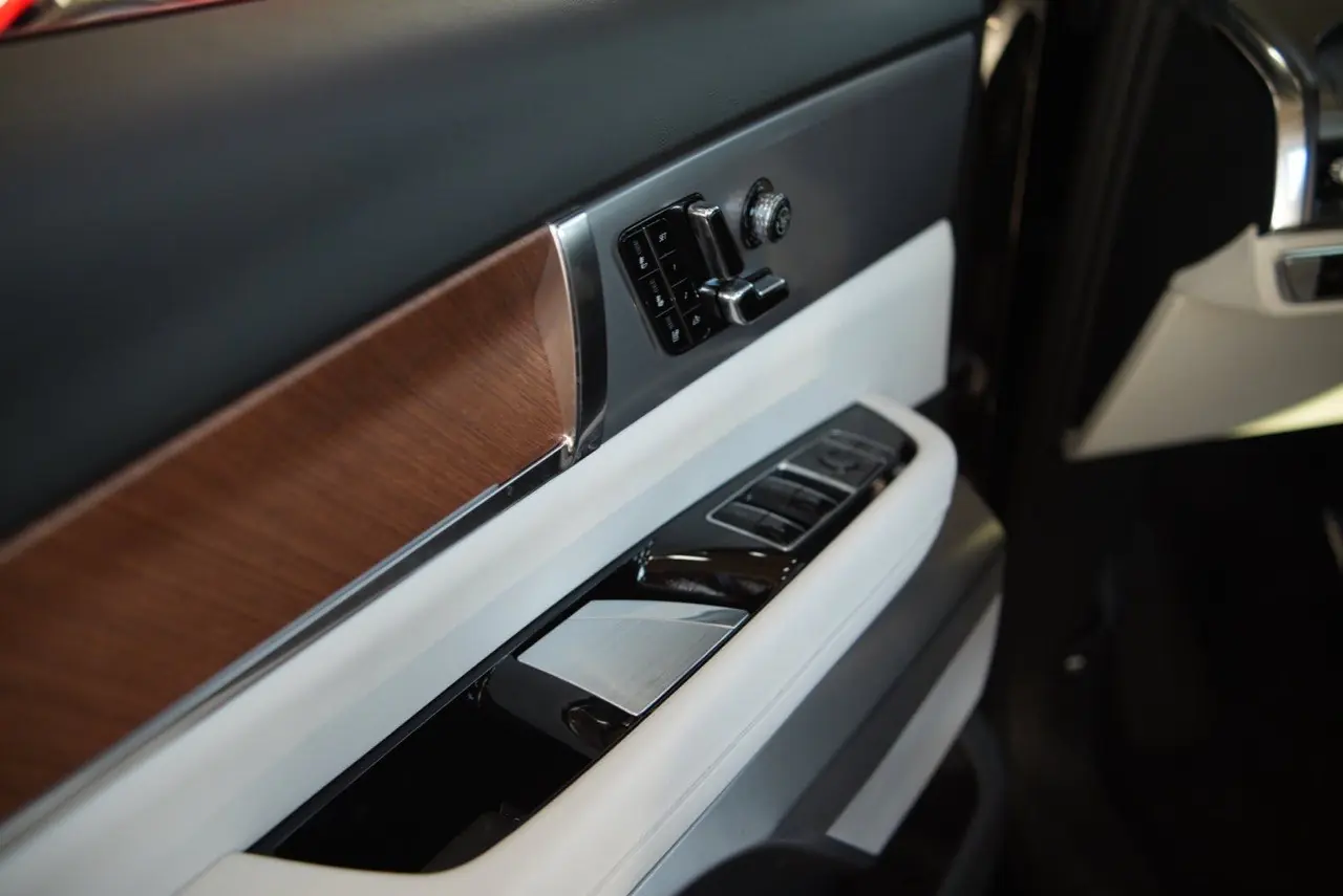2027 Cadillac Vistiq Sport