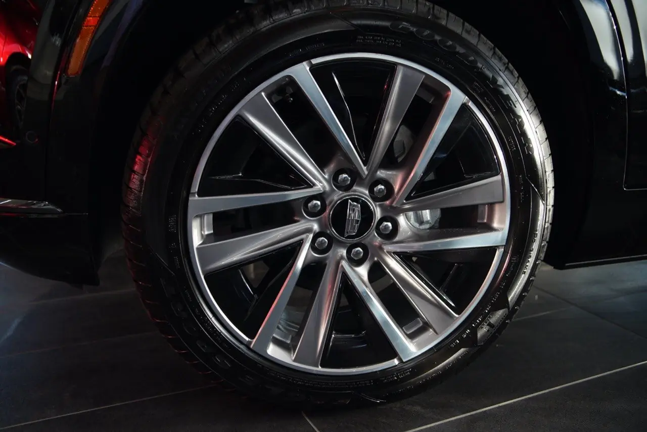 2027 Cadillac Vistiq Sport