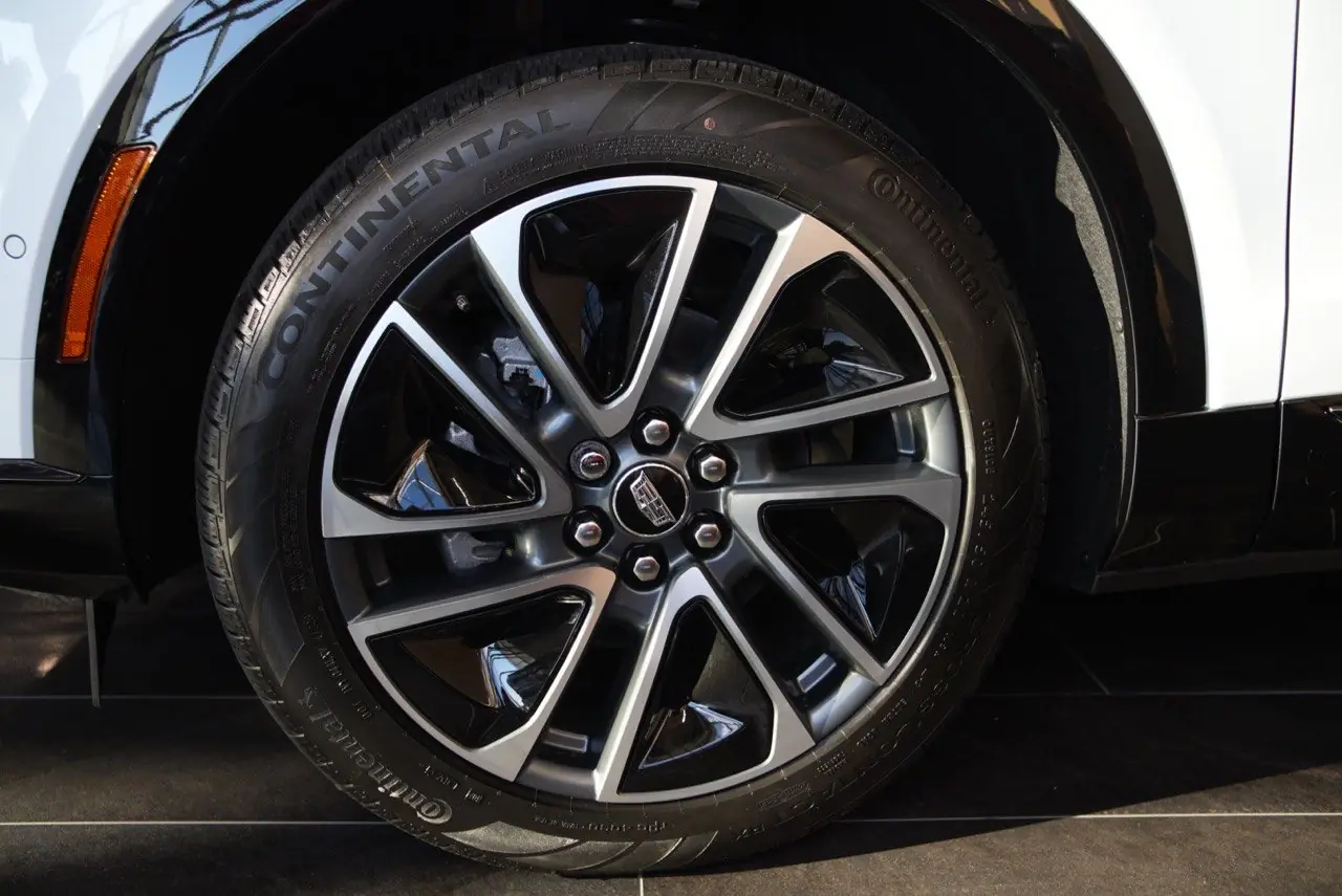 2027 Cadillac OPTIQ Sport