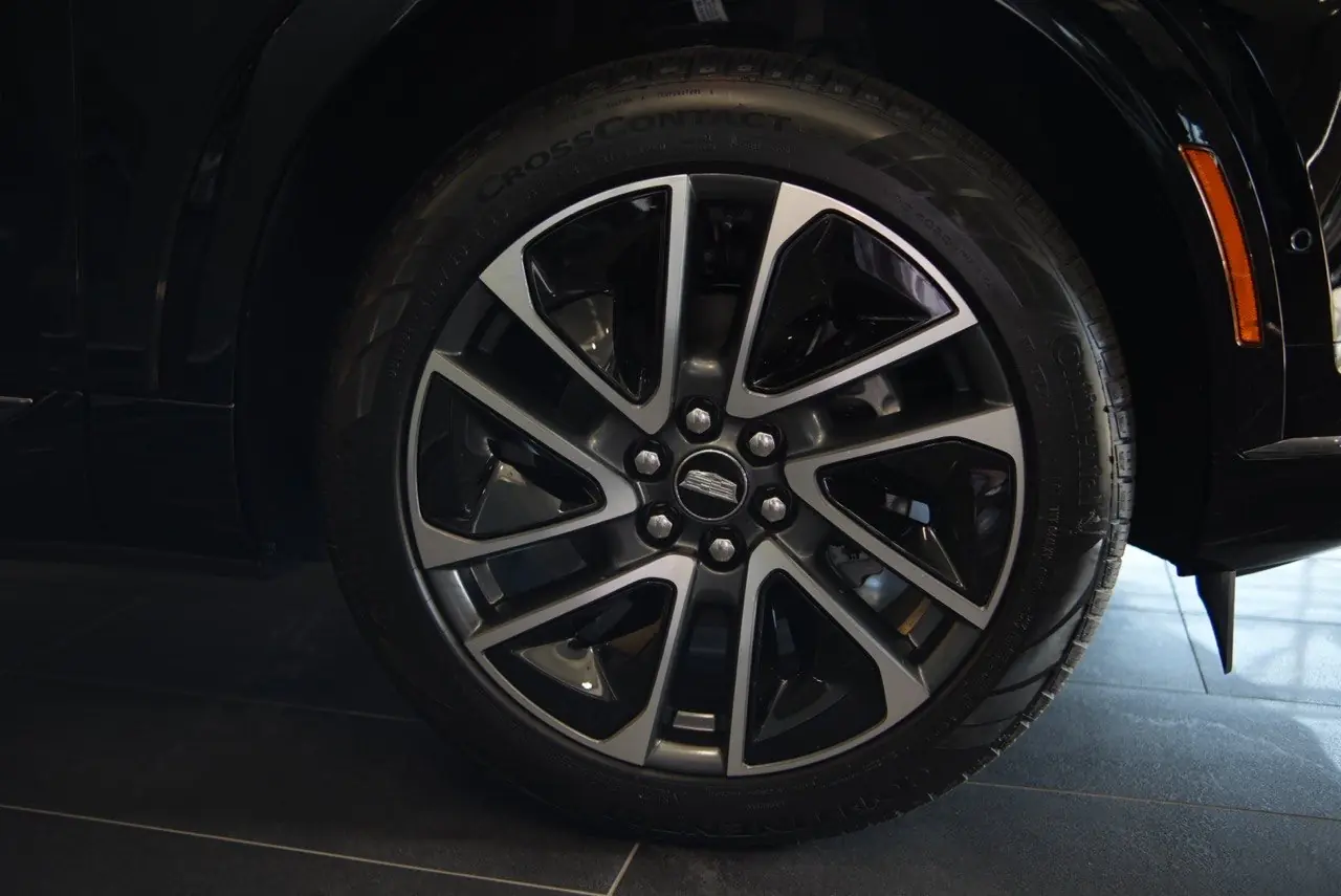 2027 Cadillac OPTIQ Sport
