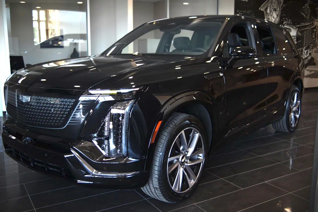 2027 Cadillac Vistiq Platinum