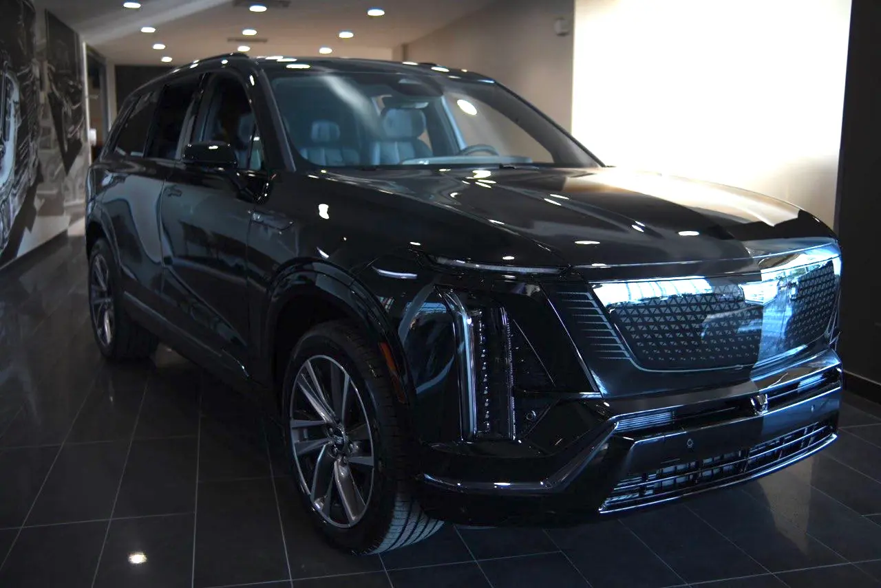 2027 Cadillac Vistiq Platinum