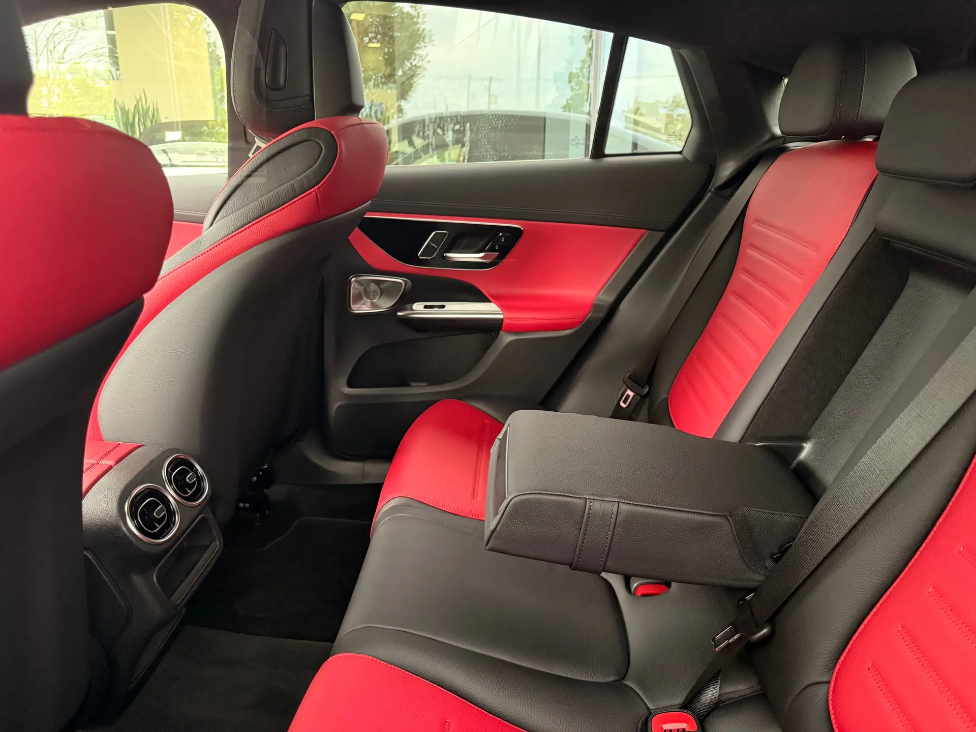 2027 Mercedes-Benz GLC300 4MATIC