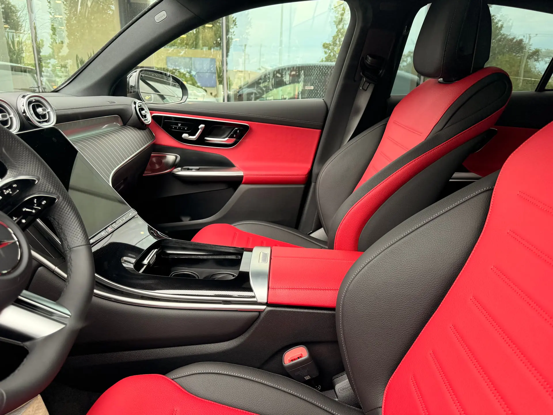 2027 Mercedes-Benz GLC300 4MATIC